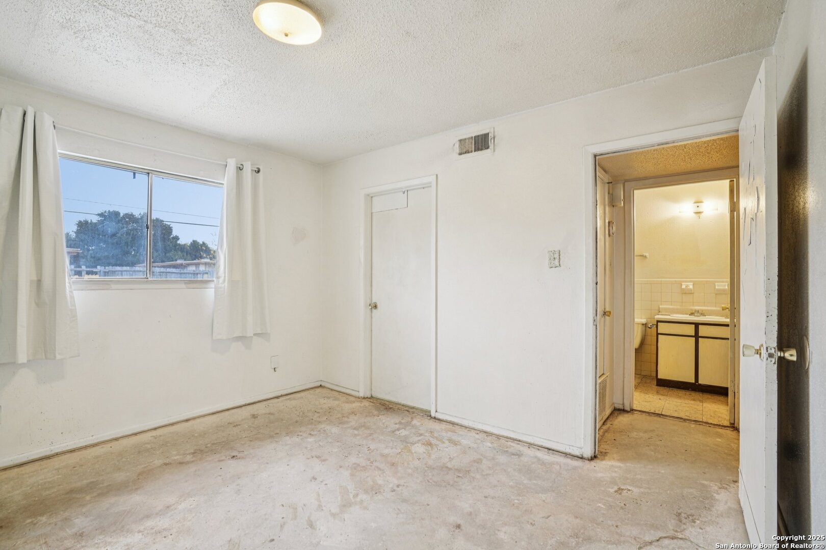3818 Sherril Brook