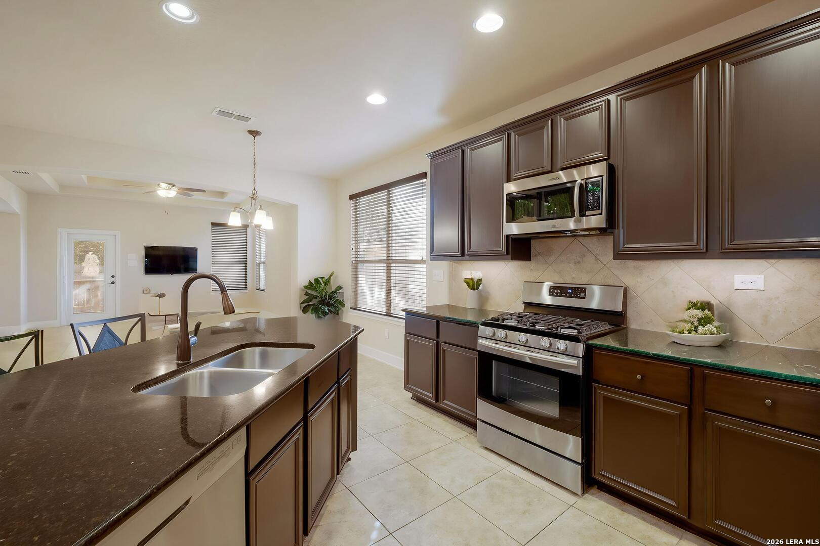 18219 Muir Glen