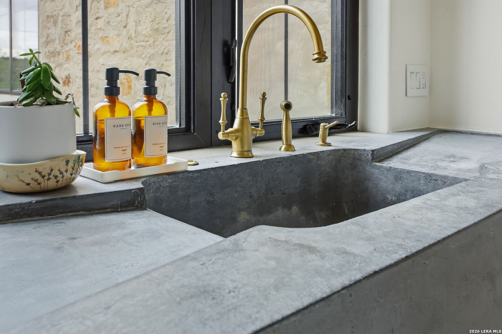 11418 Anaqua Springs