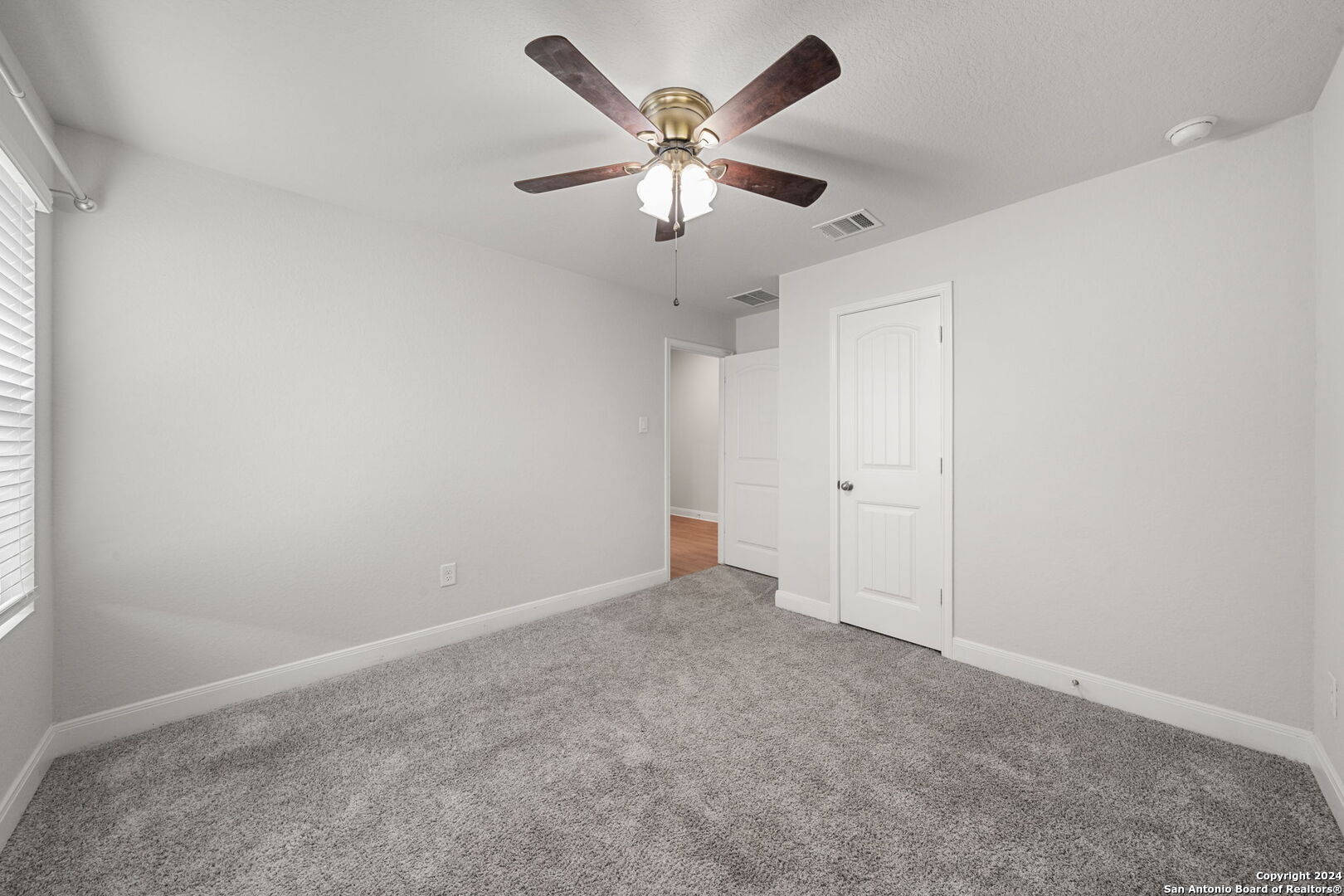 1080 AMBLE OAK