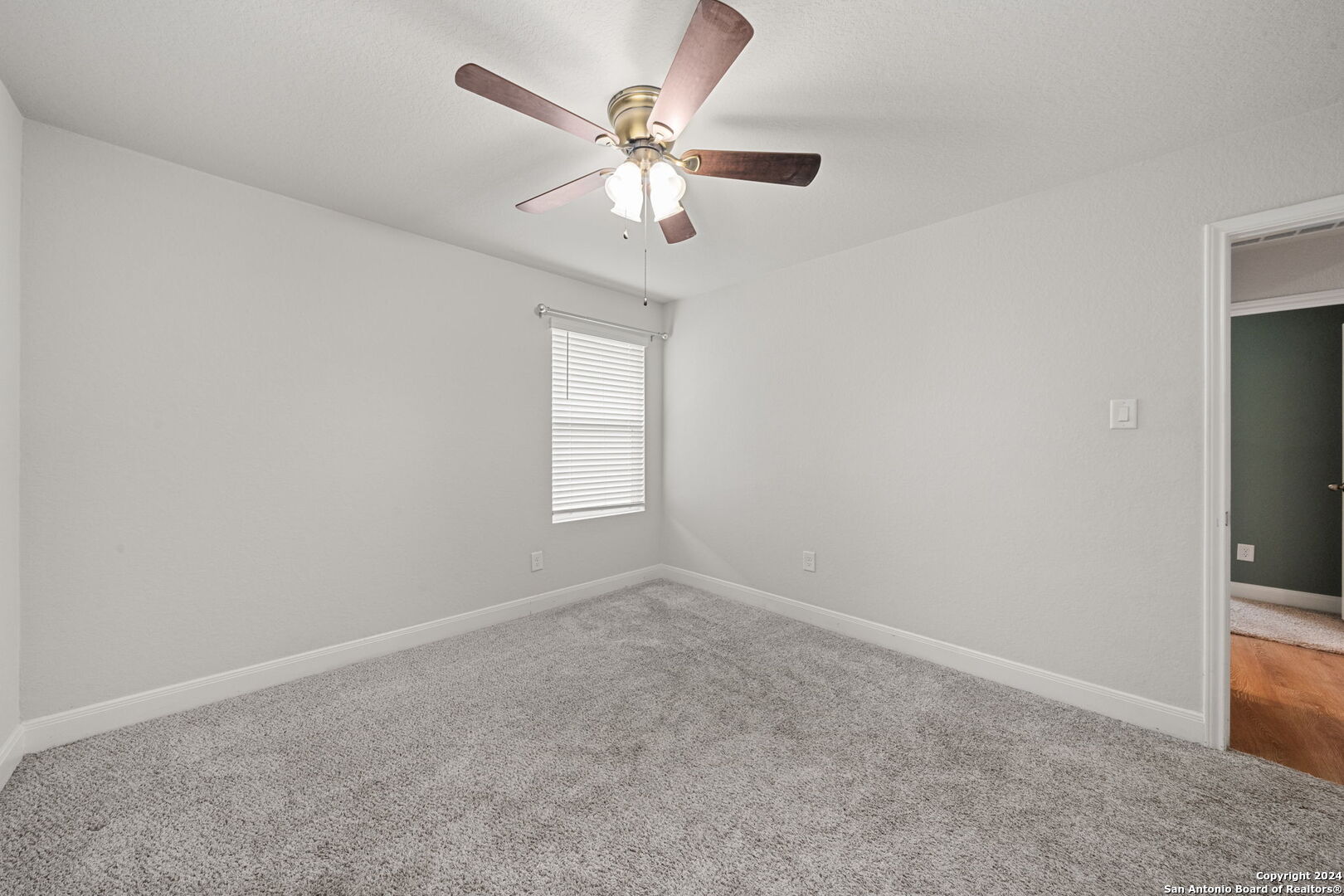 1080 AMBLE OAK