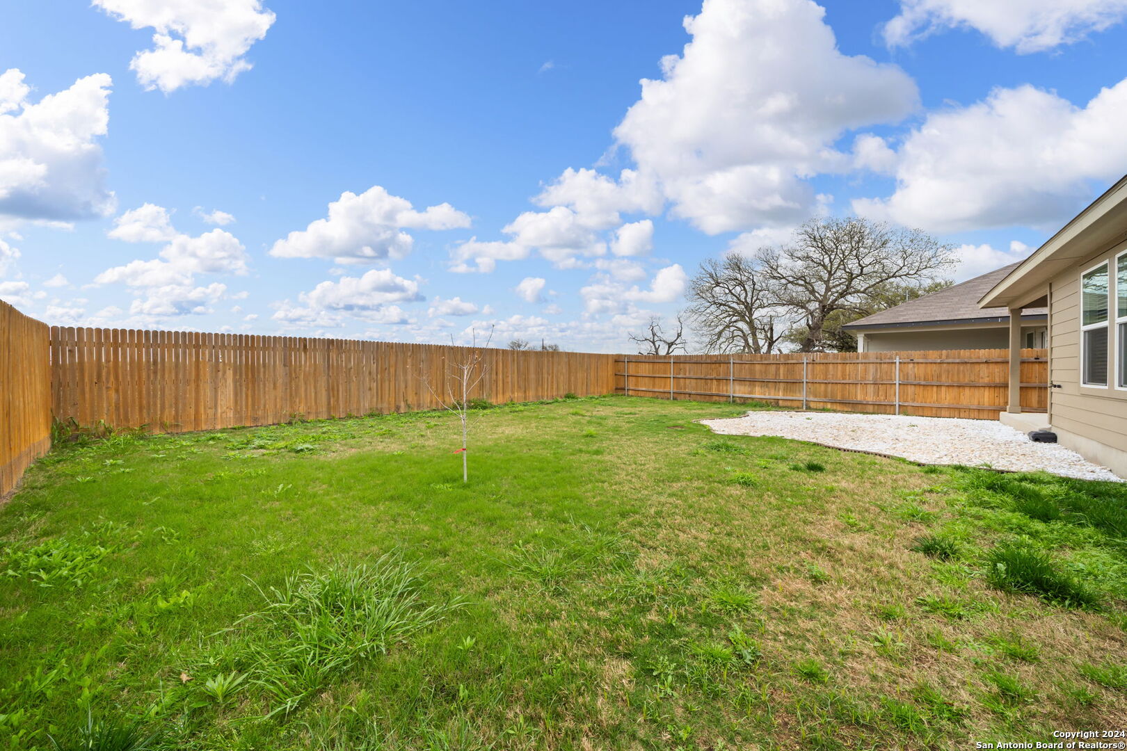 1080 AMBLE OAK
