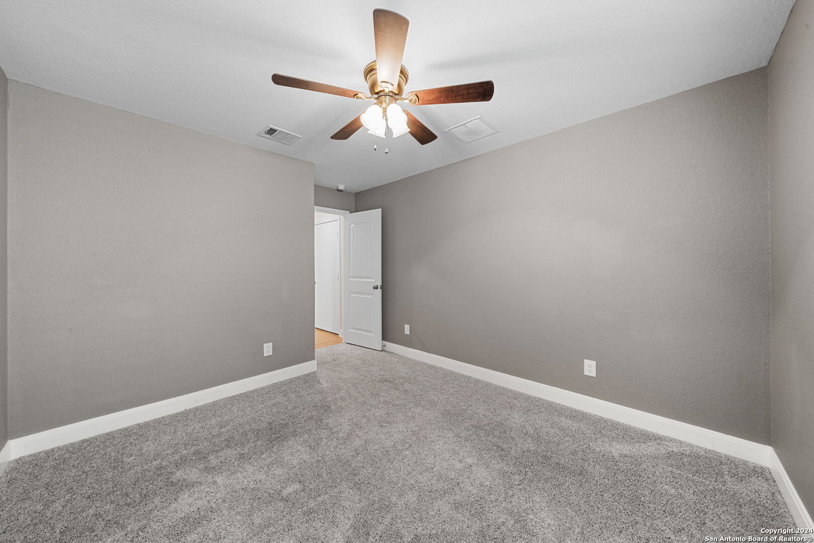 1080 AMBLE OAK