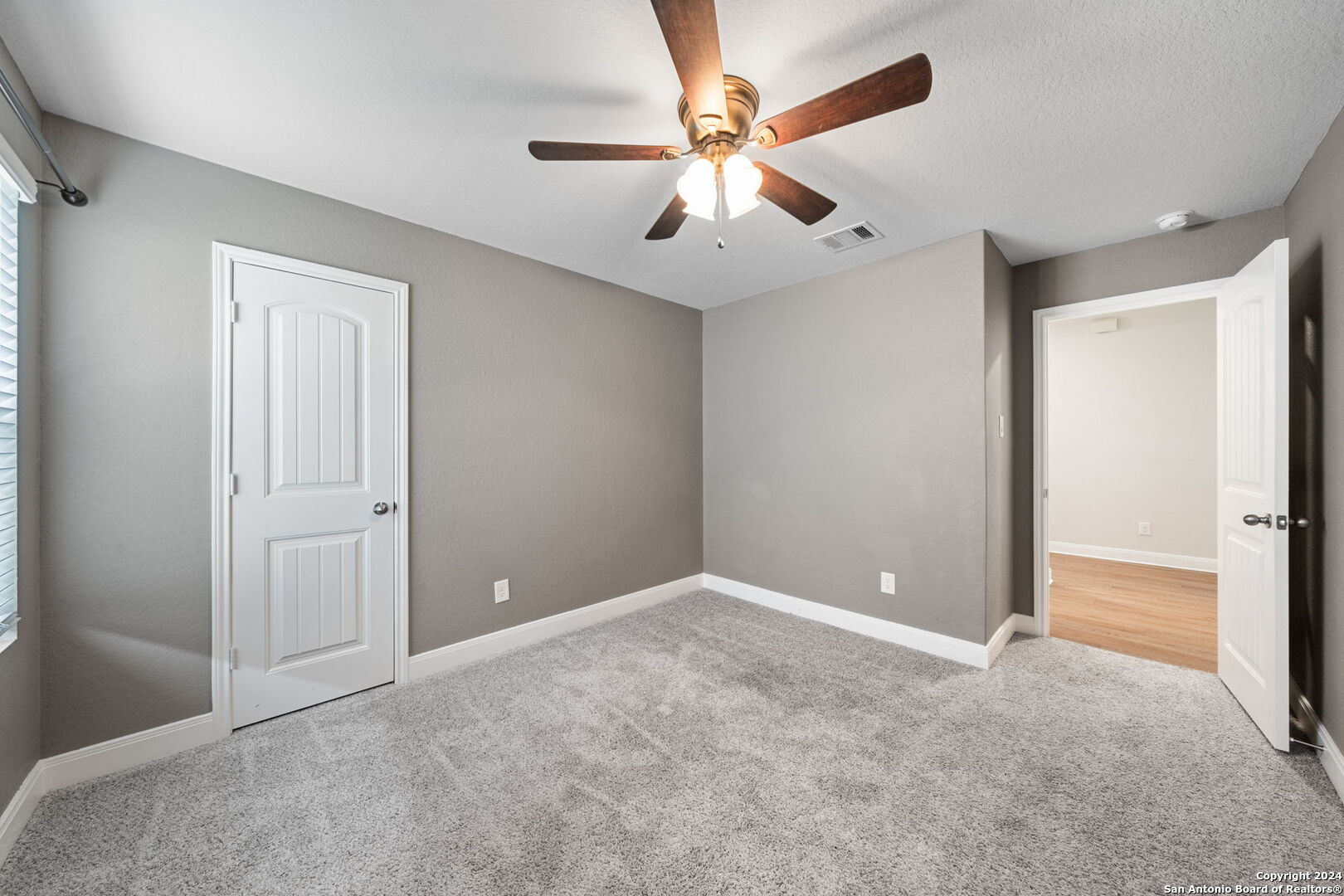 1080 AMBLE OAK