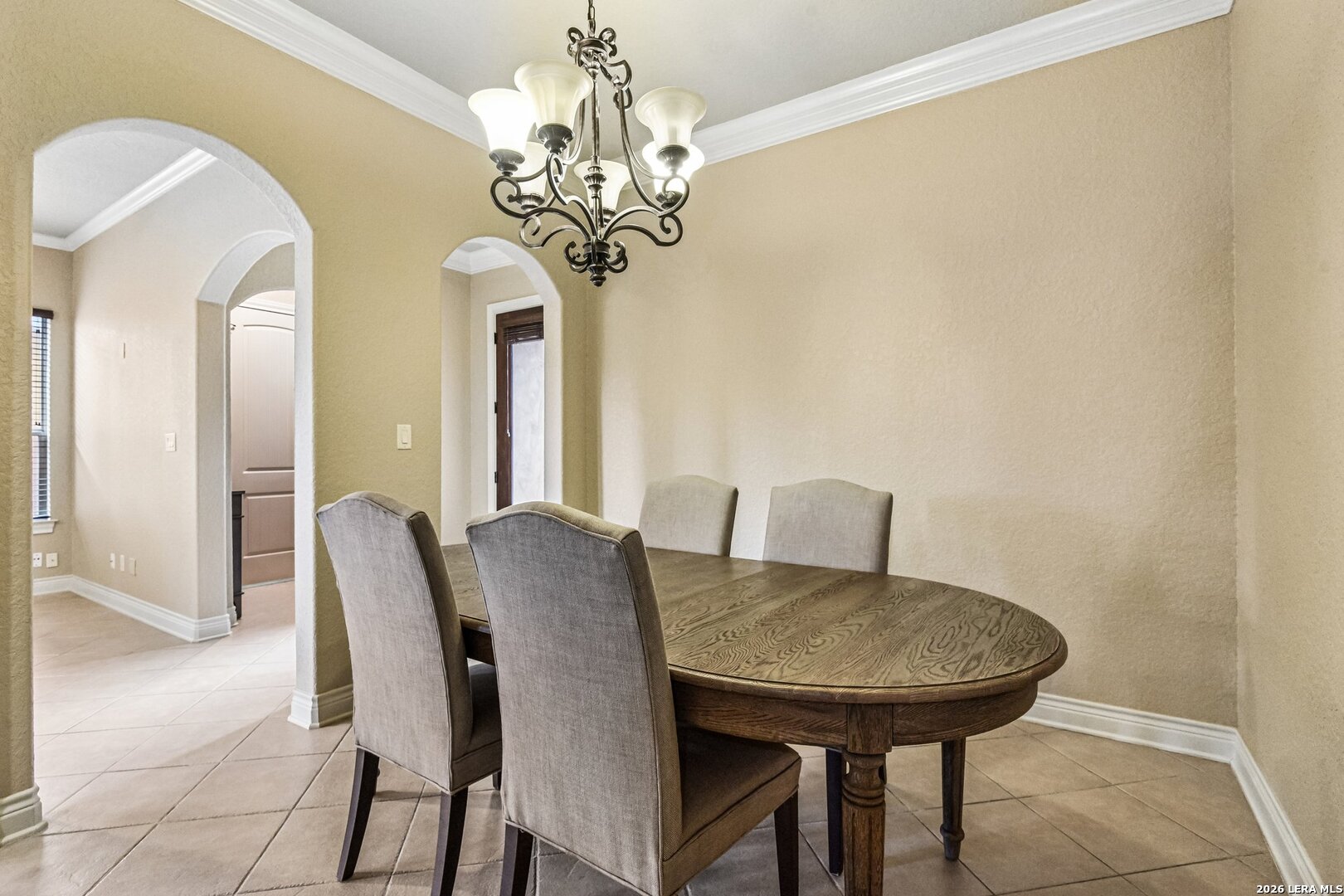4911 Country Cove