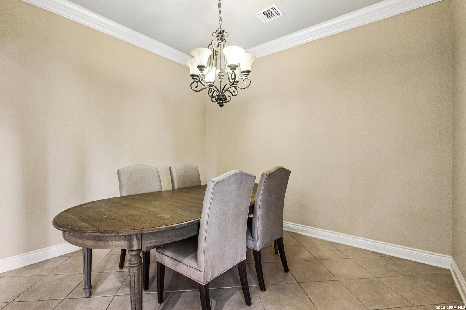 4911 Country Cove