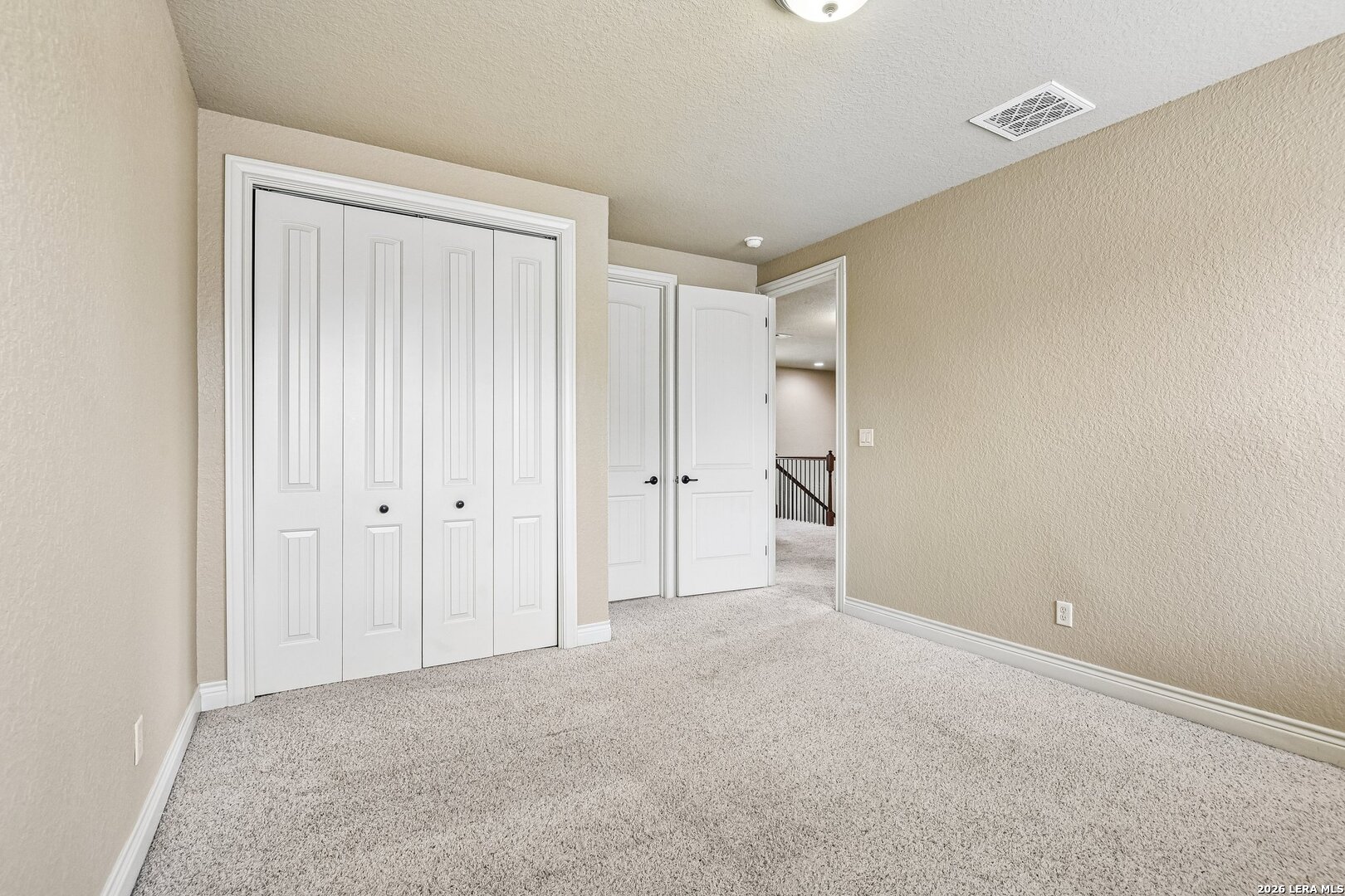 4911 Country Cove