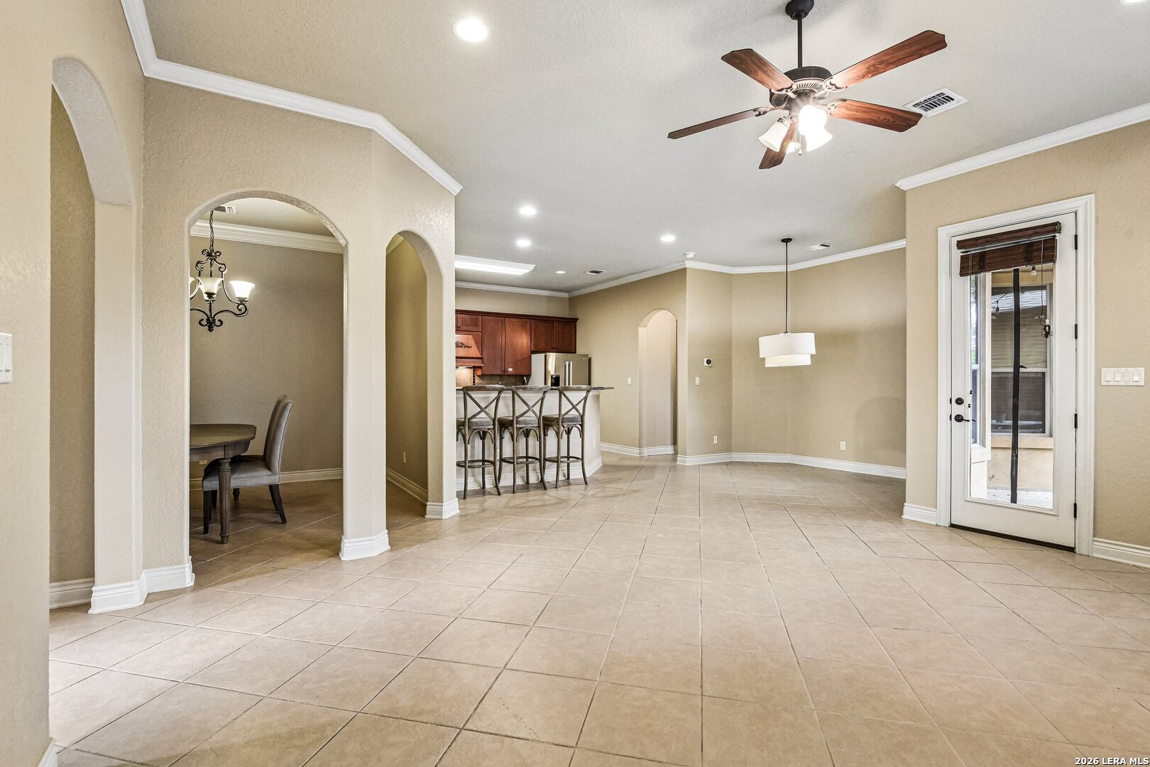 4911 Country Cove