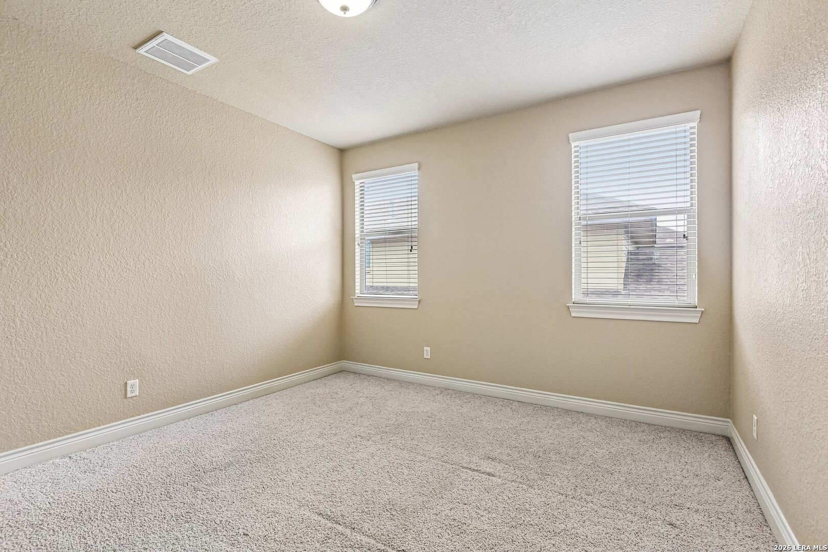 4911 Country Cove