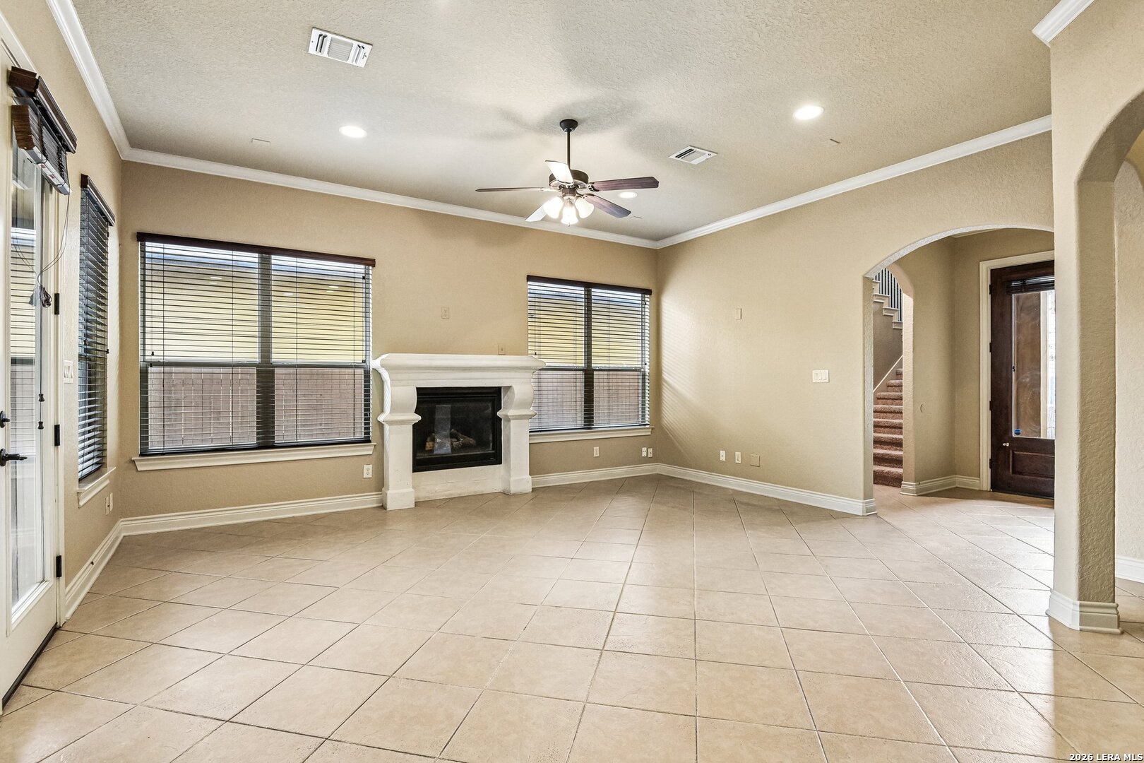 4911 Country Cove