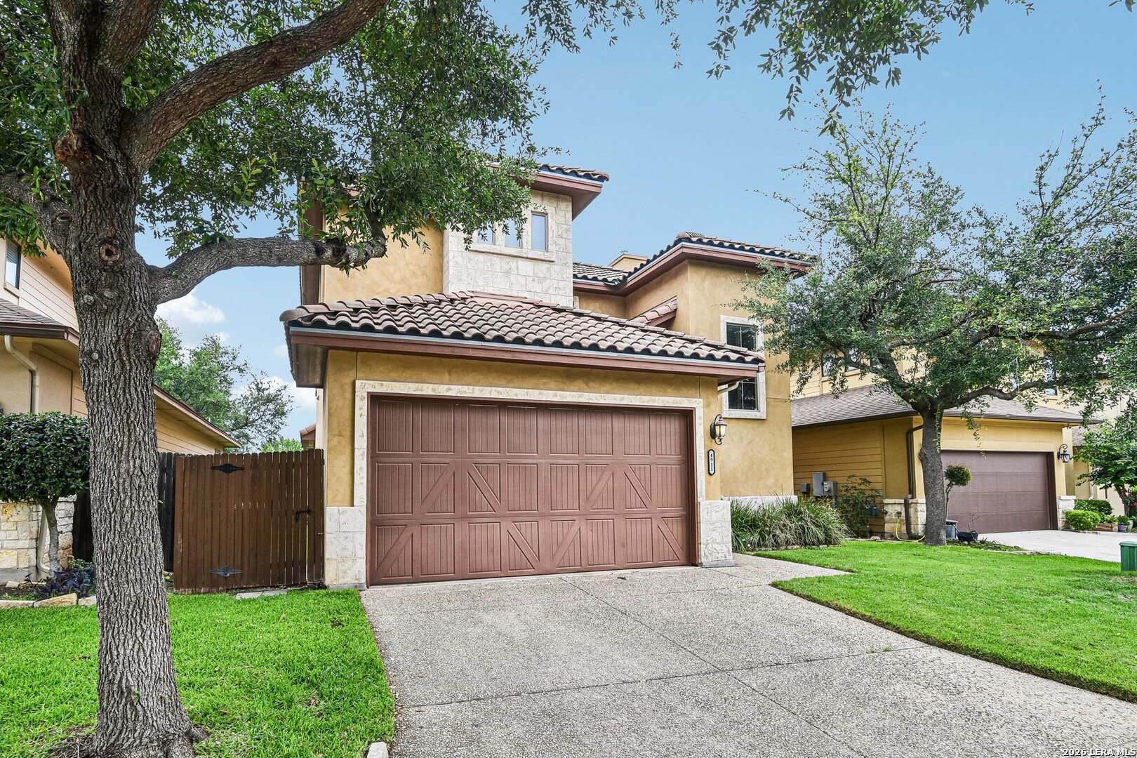 4911 Country Cove