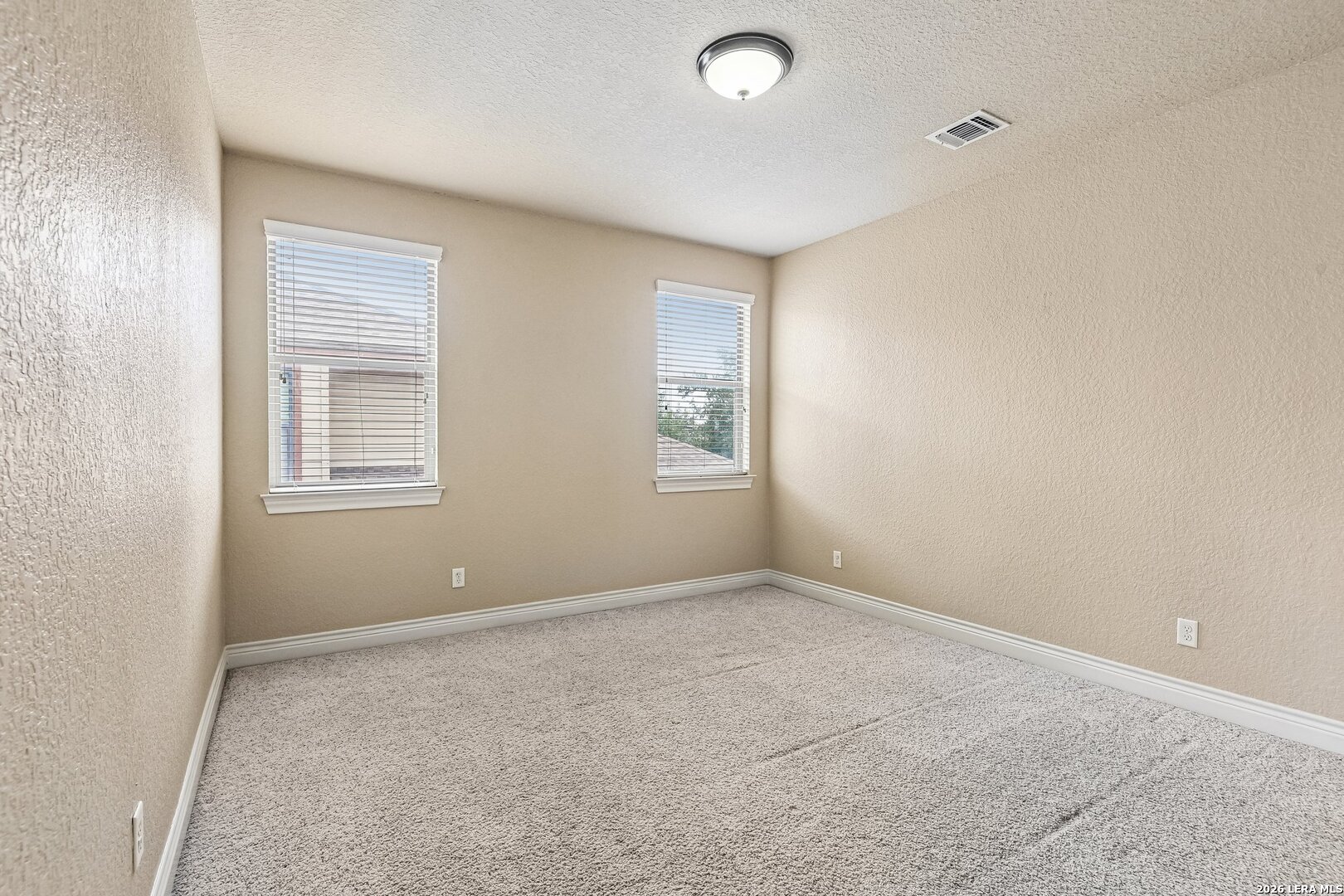 4911 Country Cove