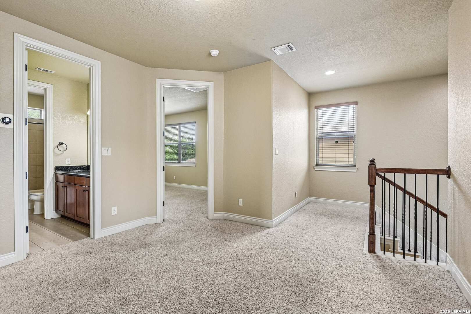 4911 Country Cove