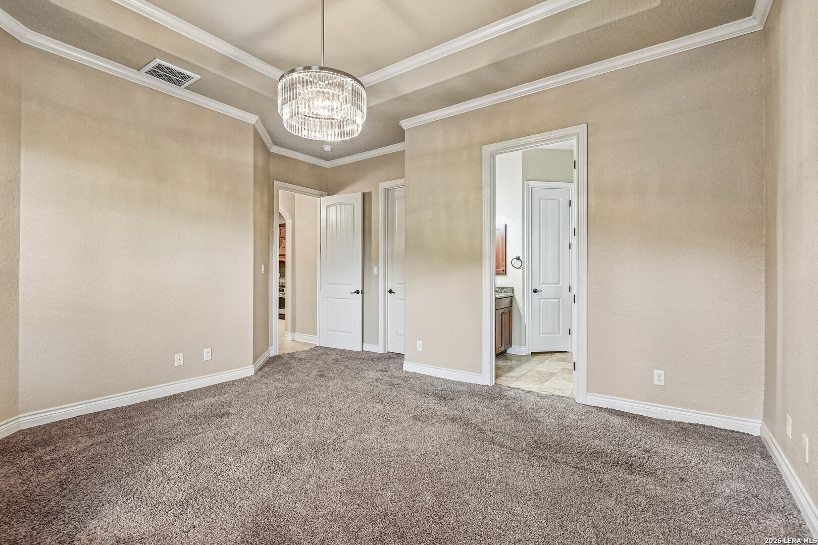 4911 Country Cove