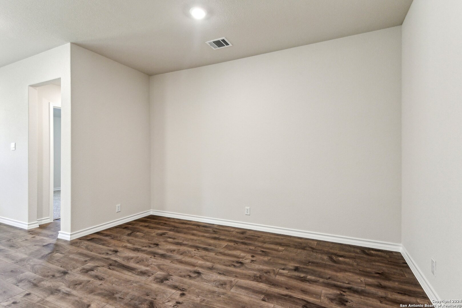 21281 Millstream Bend