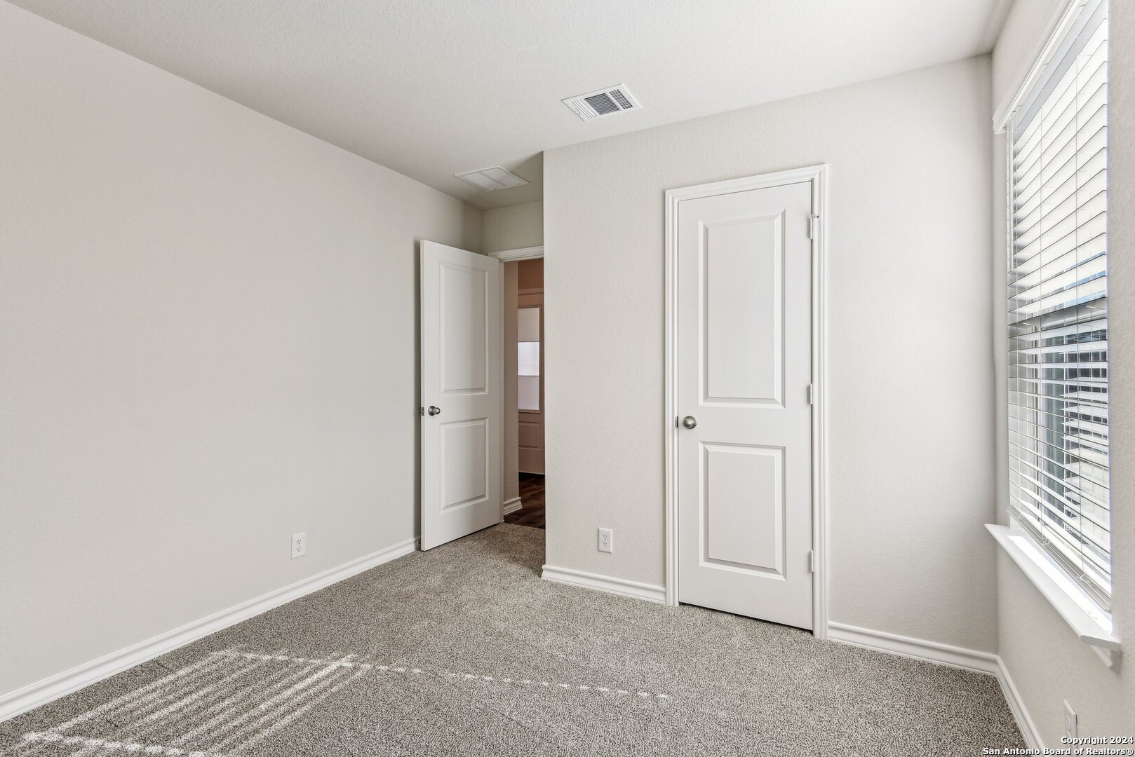 21281 Millstream Bend