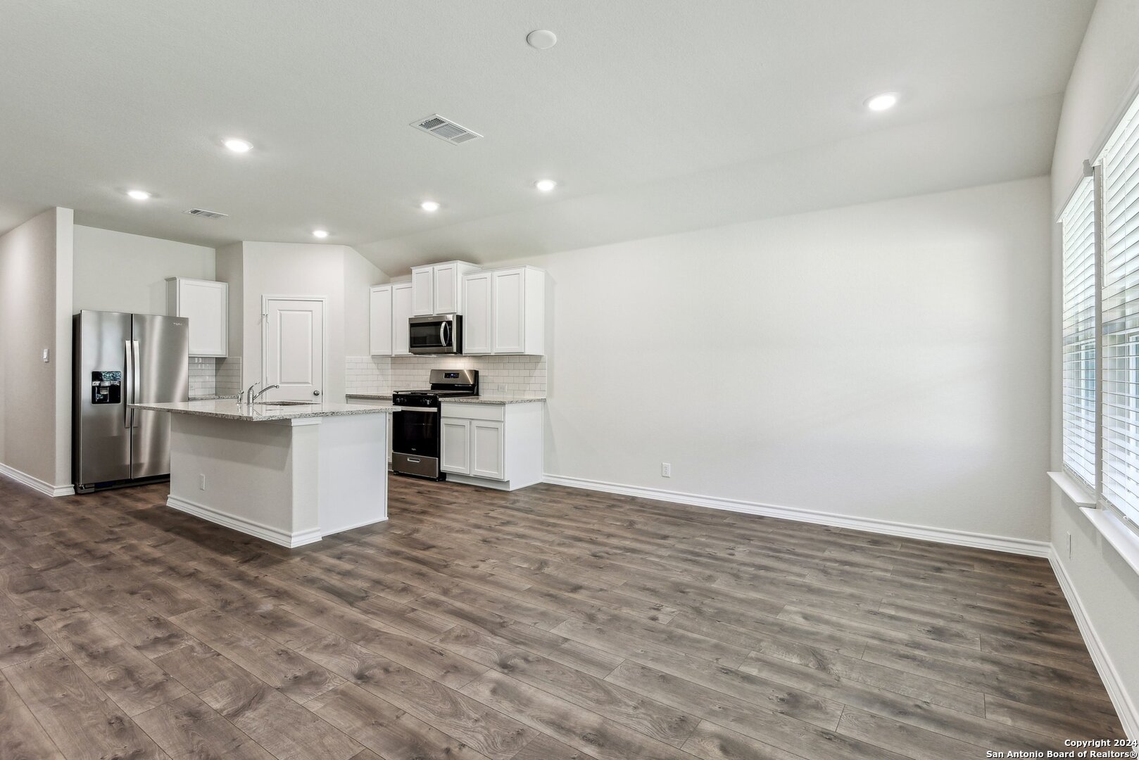 21281 Millstream Bend