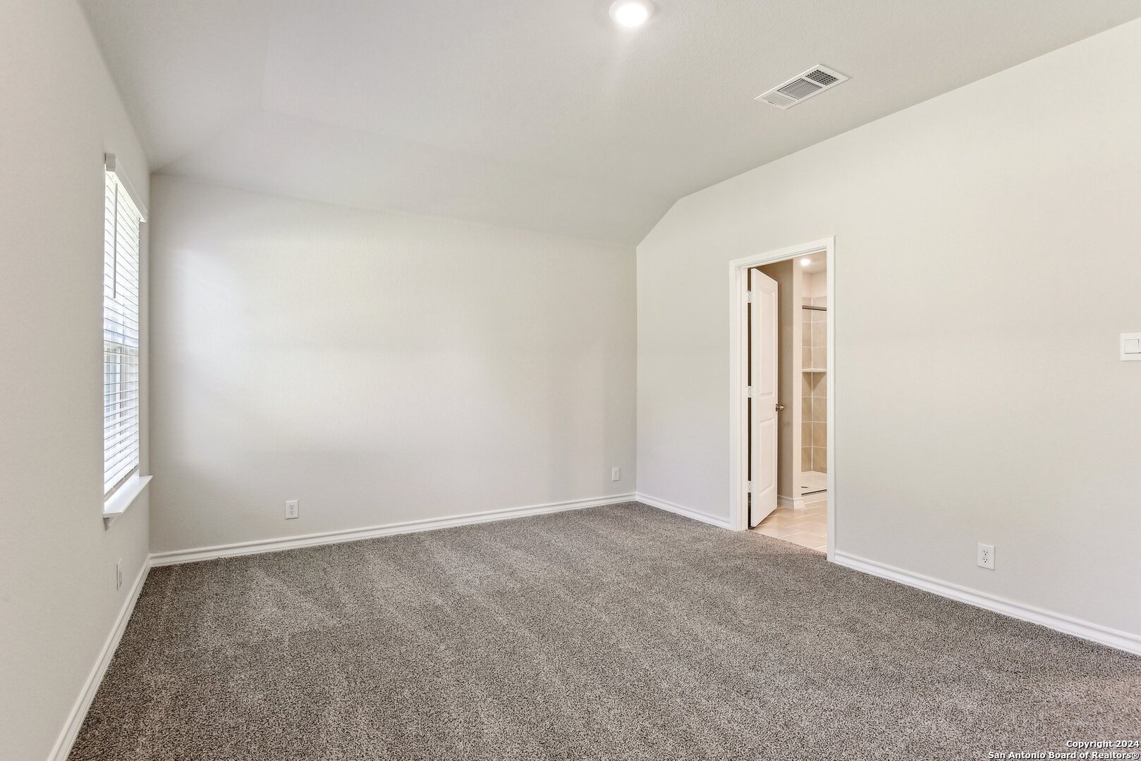21281 Millstream Bend