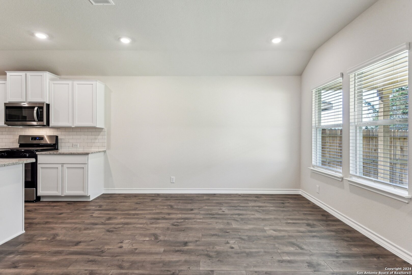 21281 Millstream Bend