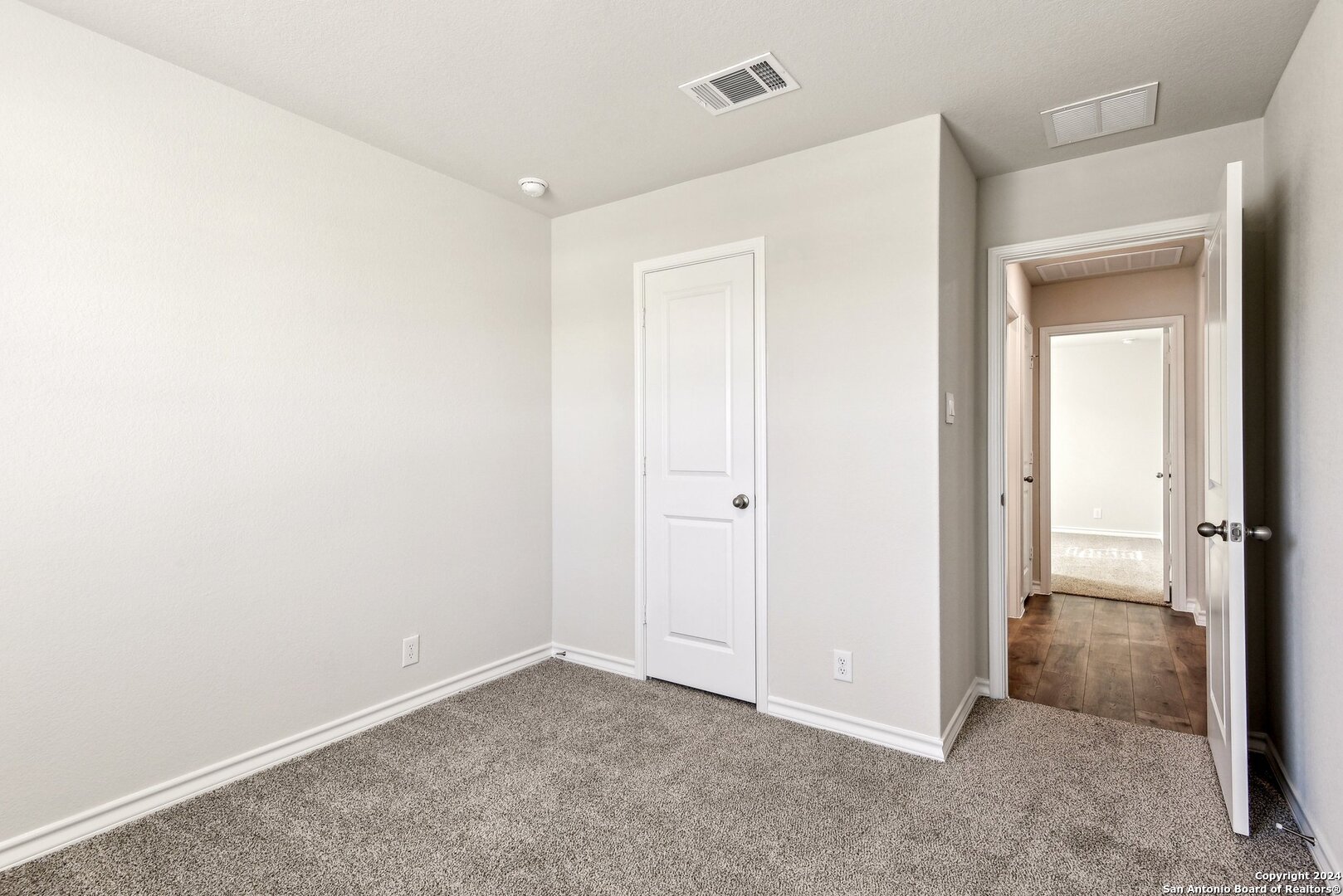 21281 Millstream Bend