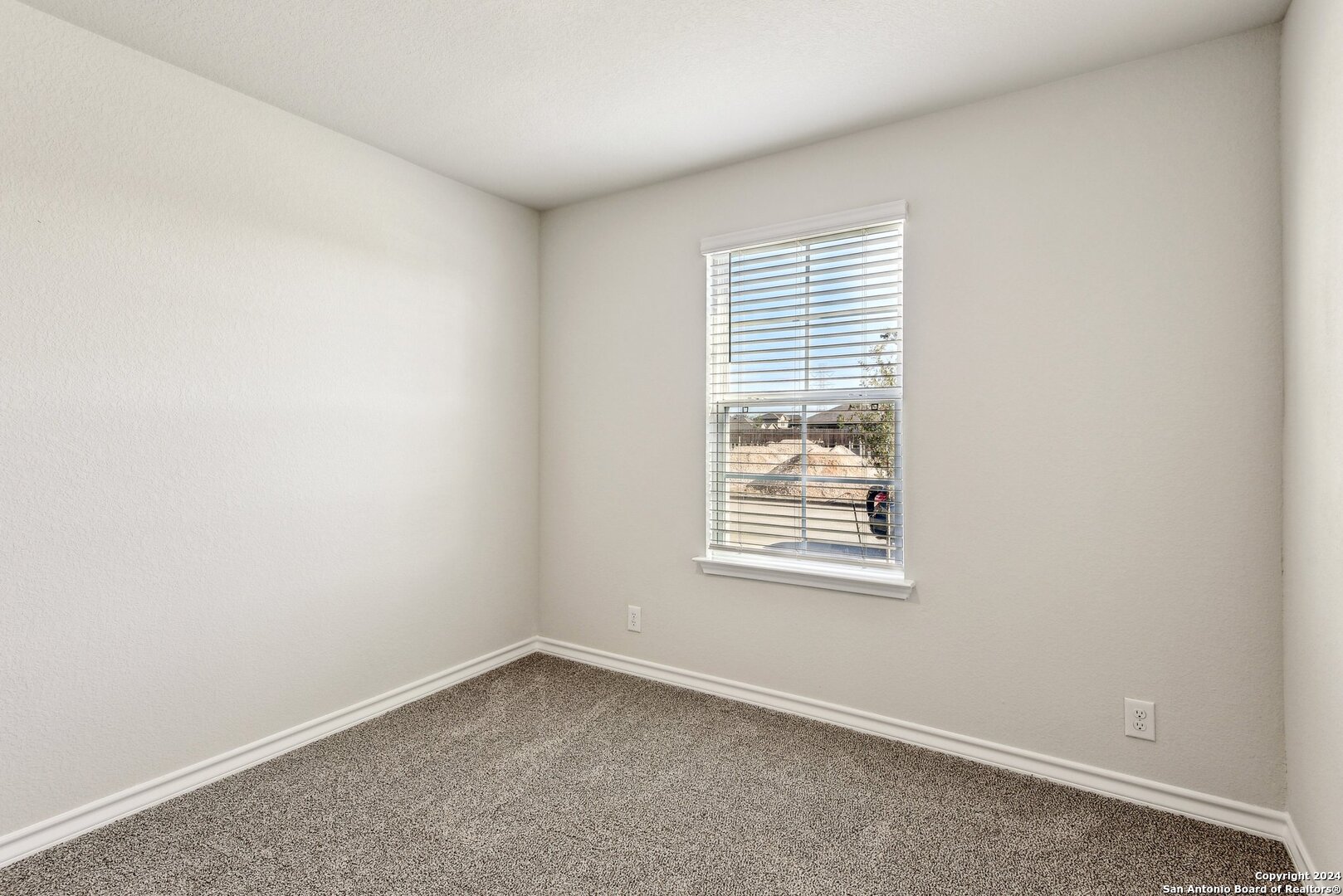 21281 Millstream Bend