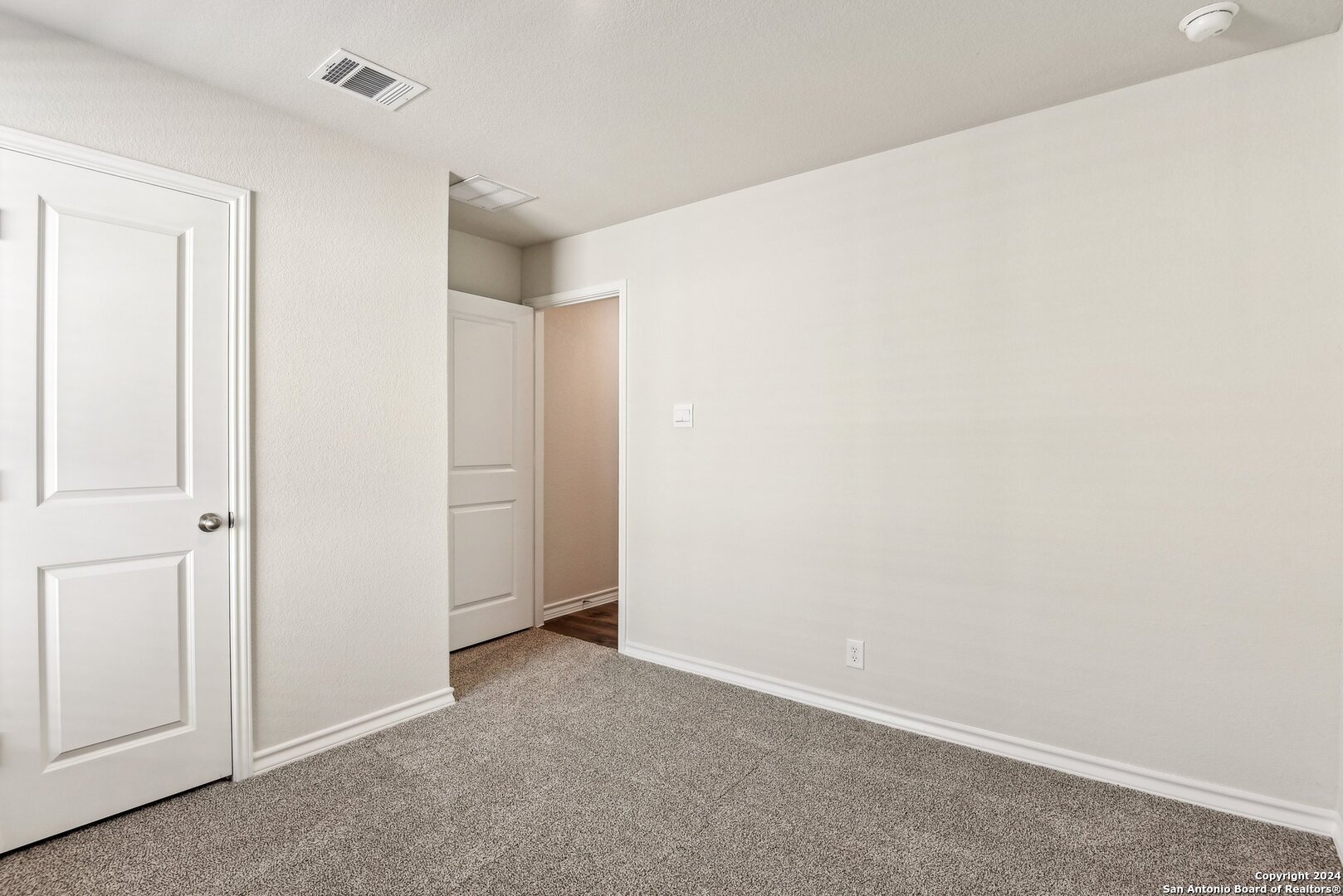 21281 Millstream Bend
