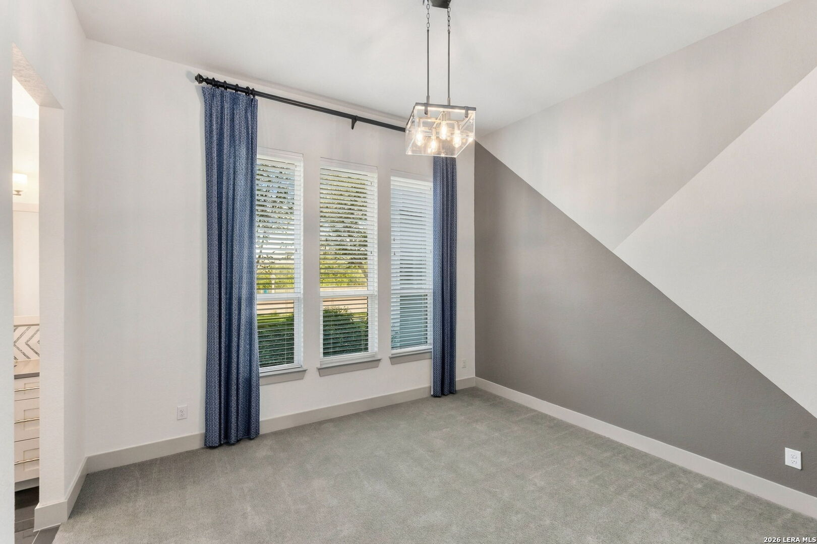 23011 Daniel Ridge