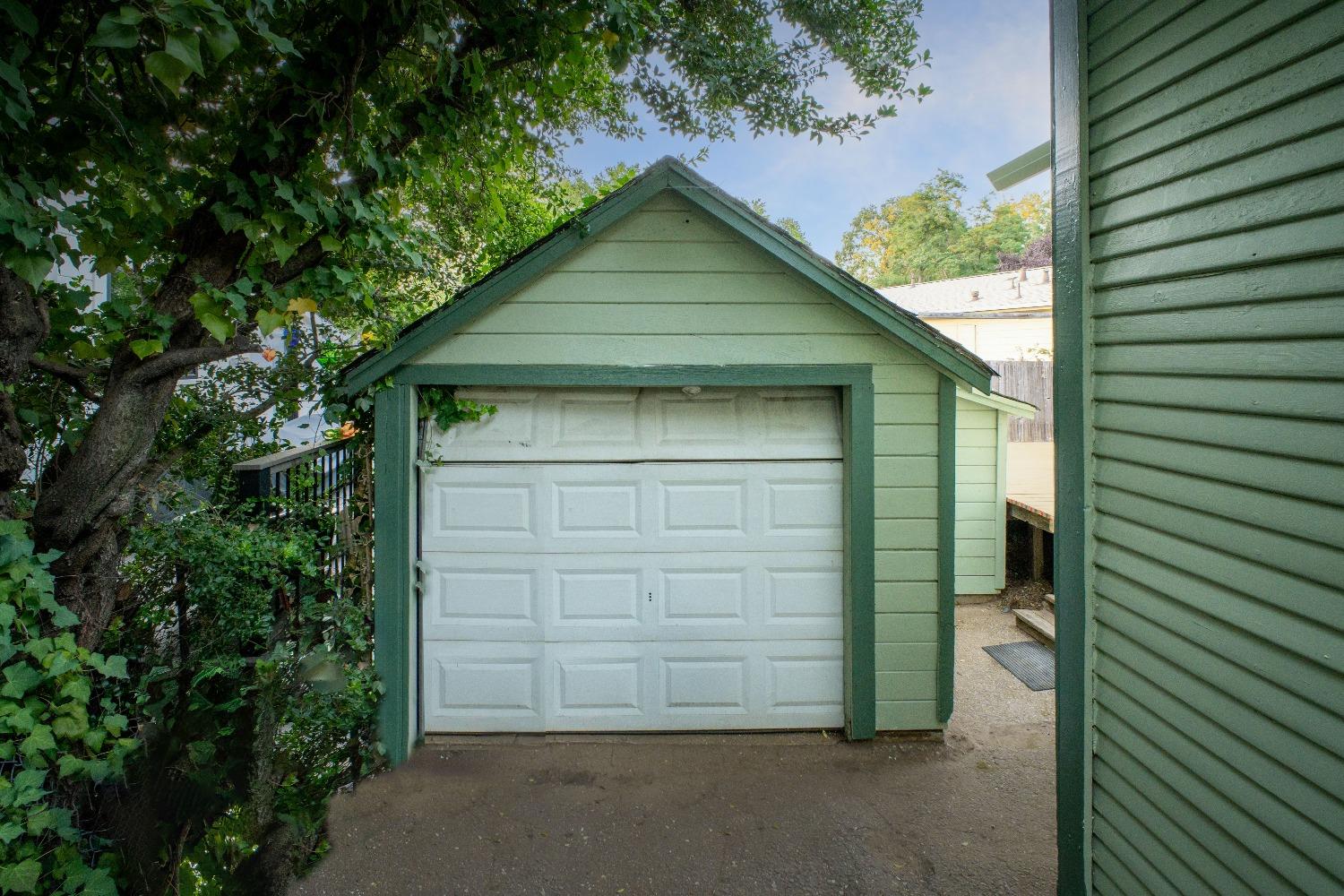 138 W Empire Street