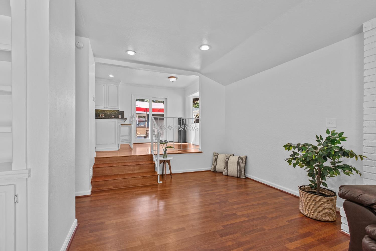 12223 Gayle Lane
