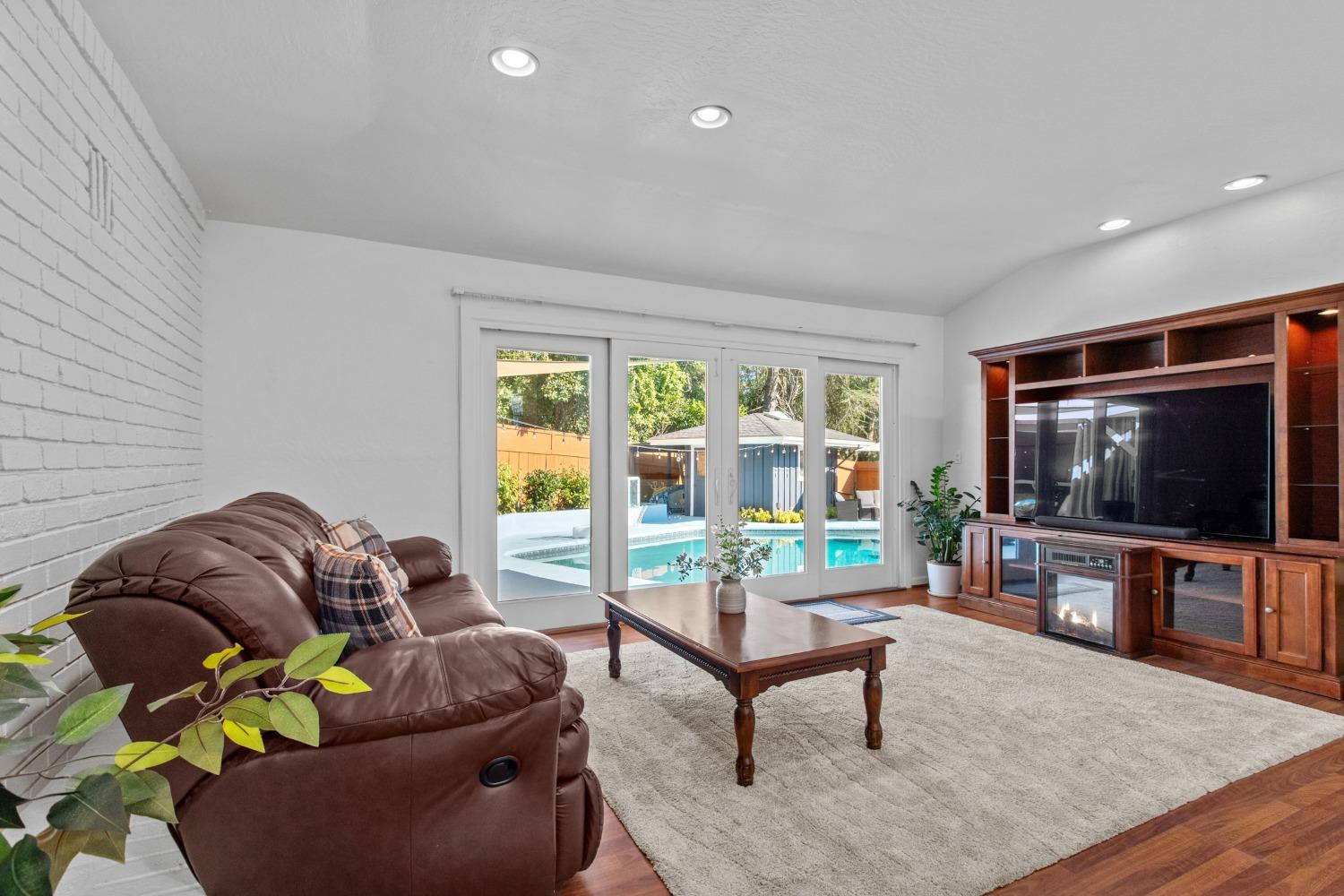 12223 Gayle Lane