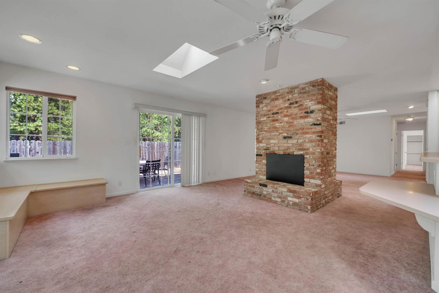 10000 Kenwood Dr