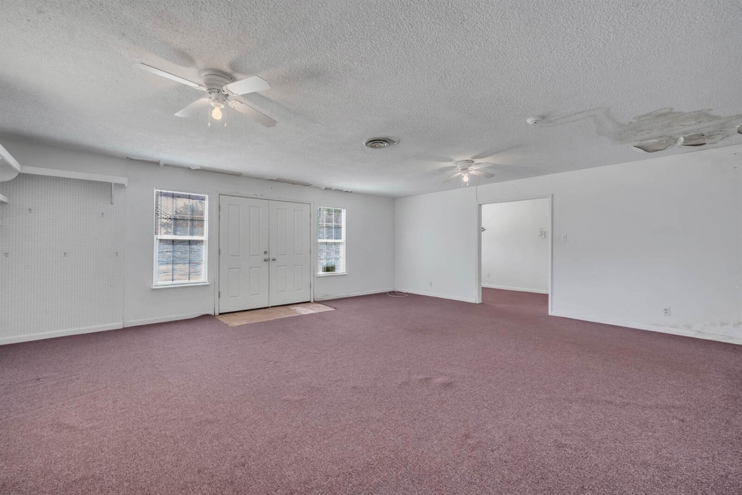 10000 Kenwood Dr