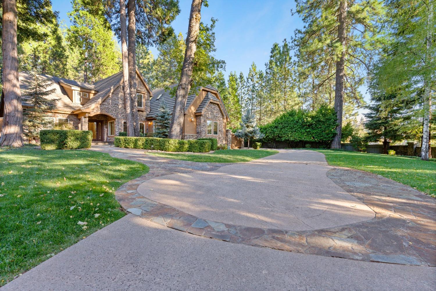 13101 Somerset Drive
