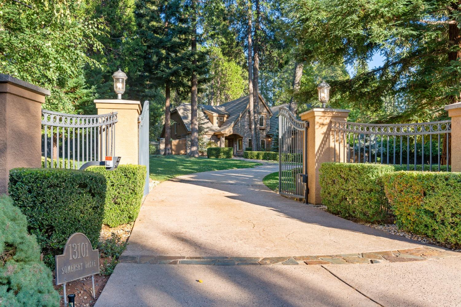 13101 Somerset Drive