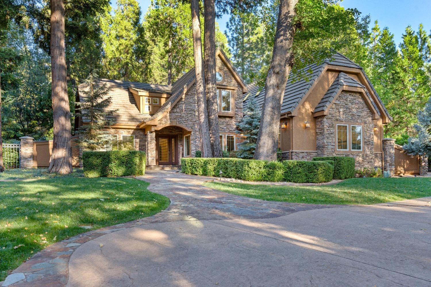 13101 Somerset Drive