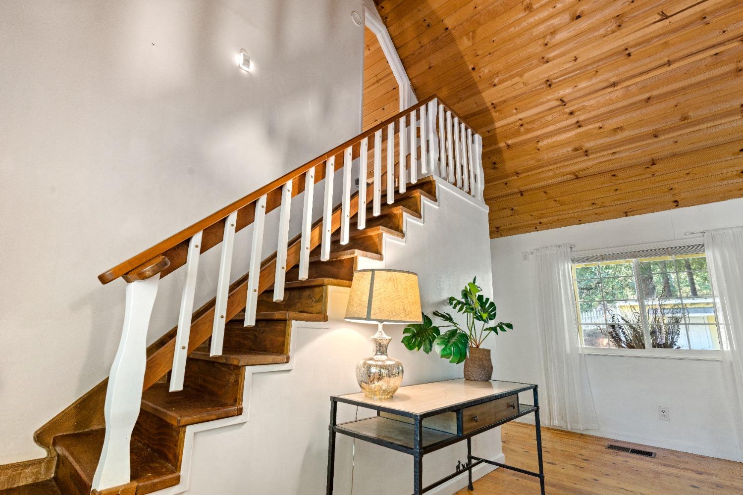 17582 New York House Road