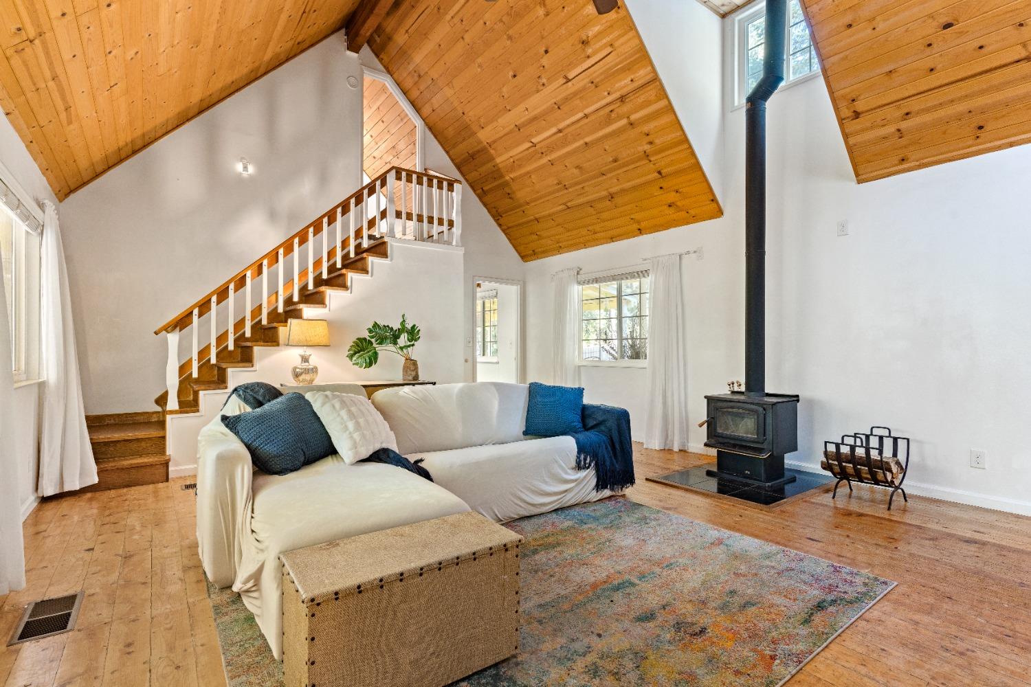 17582 New York House Road