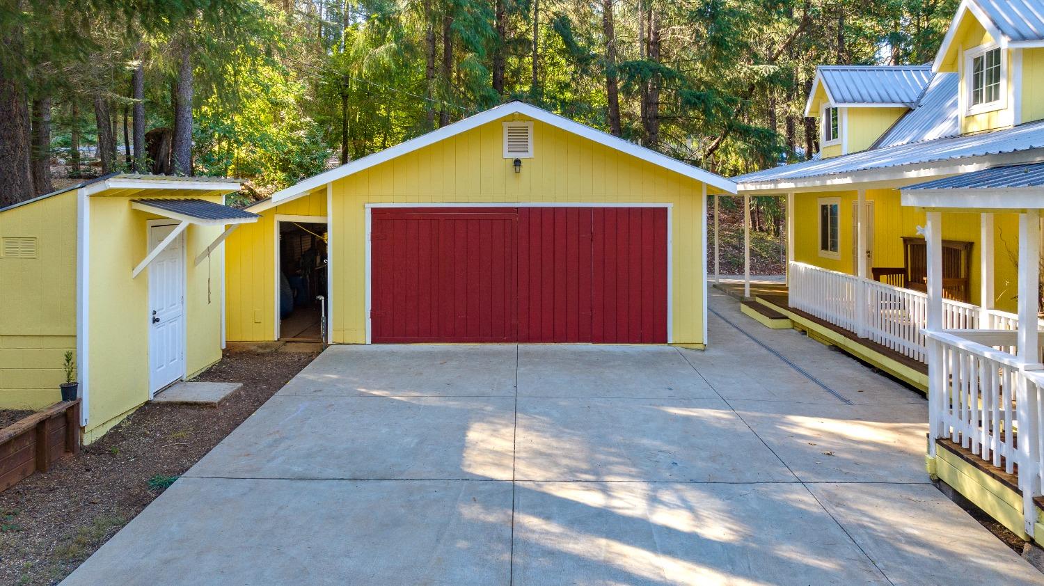17582 New York House Road