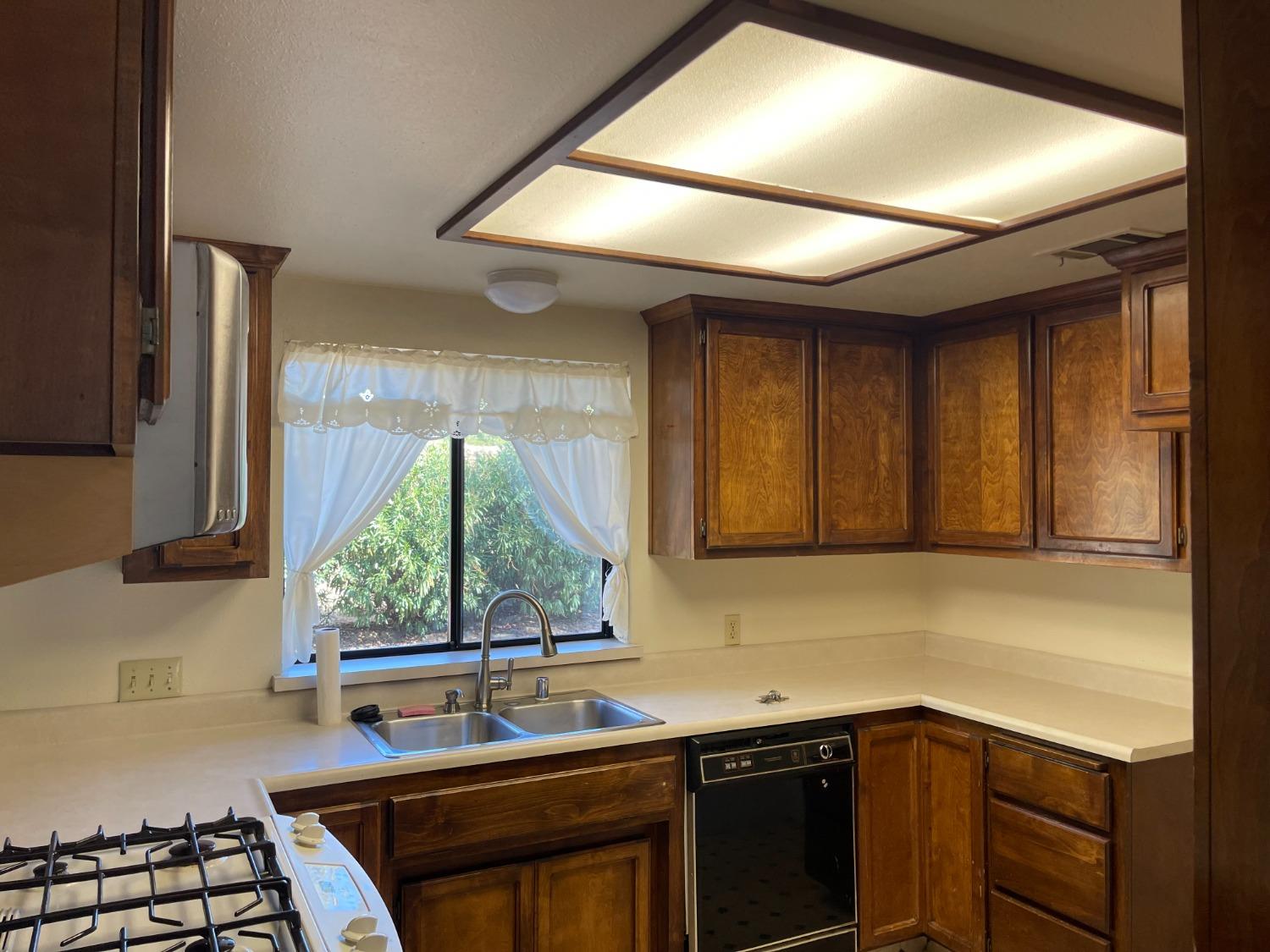23122 Lone Pine Drive