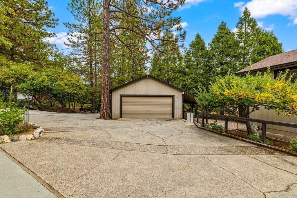 16685 Ernest Court