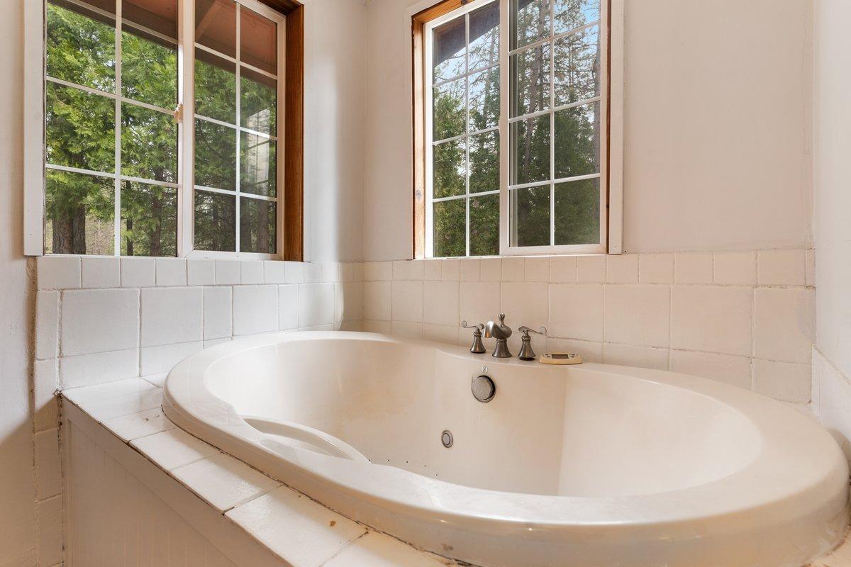 13834 Fletcher Lane