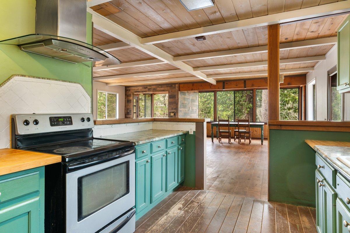 13834 Fletcher Lane