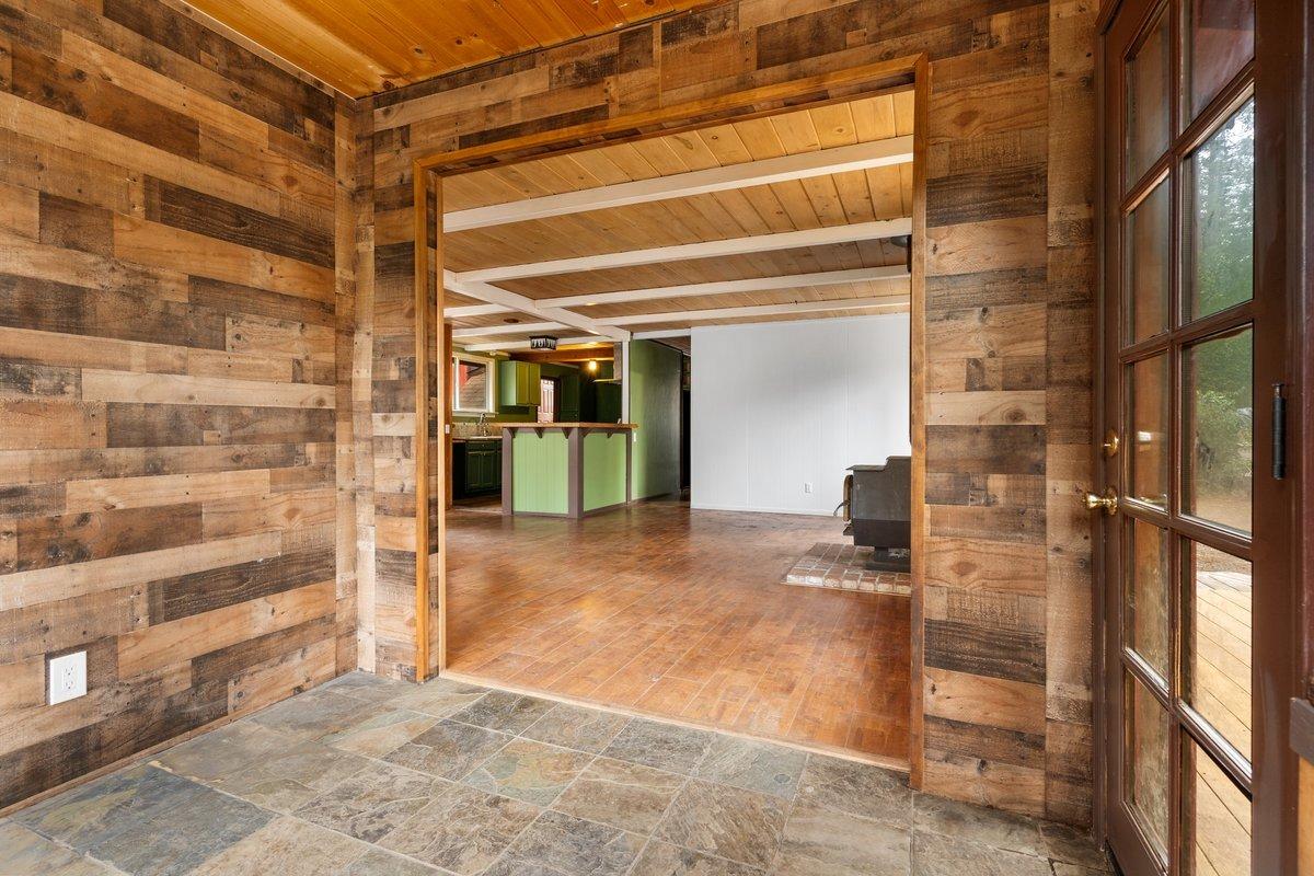 13834 Fletcher Lane