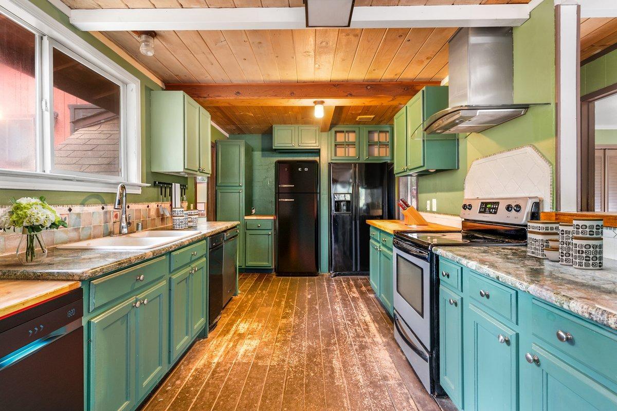 13834 Fletcher Lane