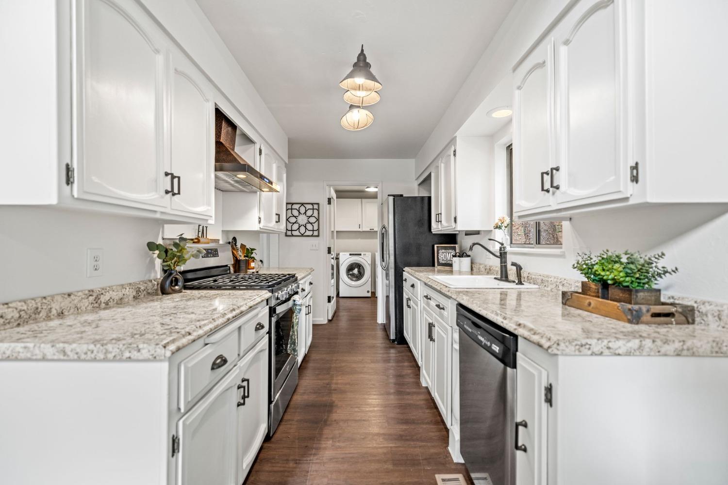 15994 Mountain View Drive