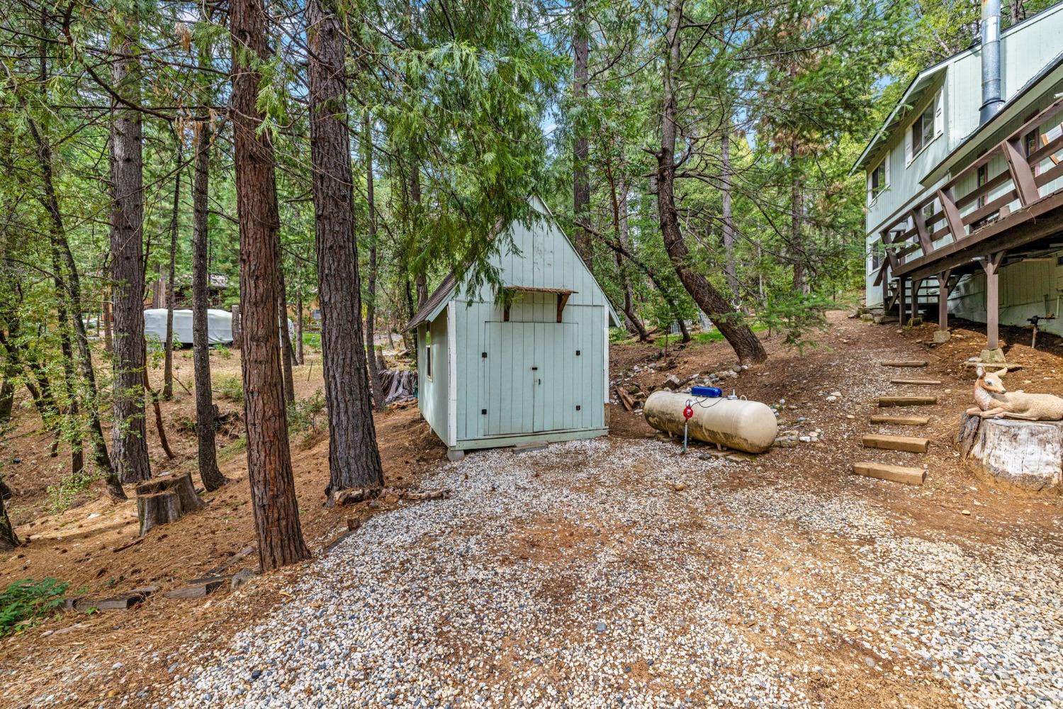15994 Mountain View Drive