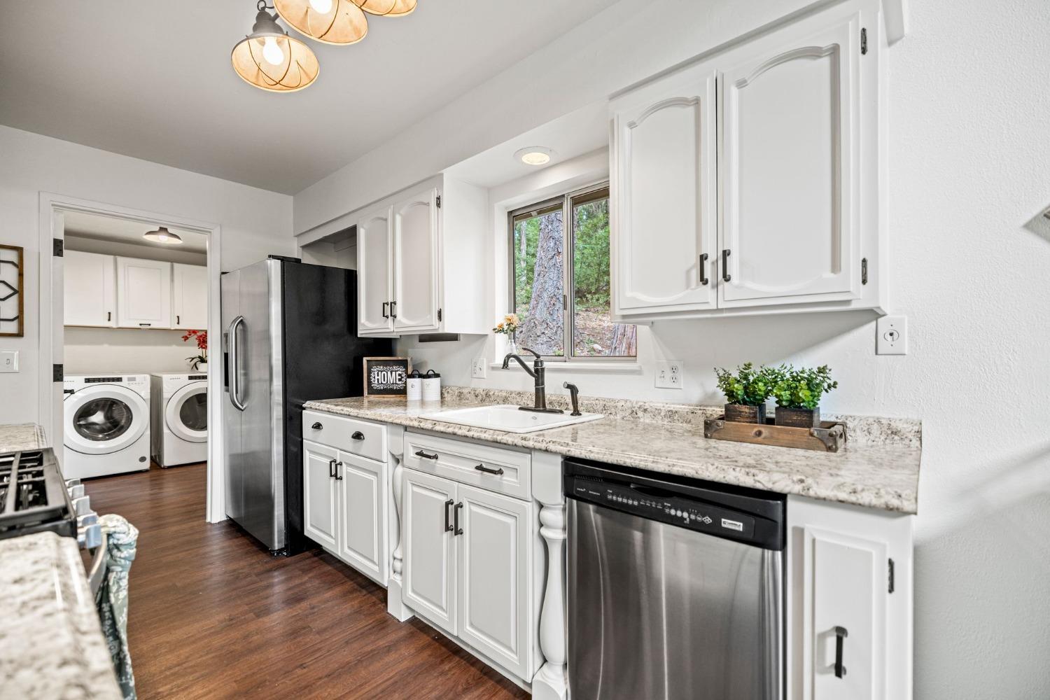 15994 Mountain View Drive