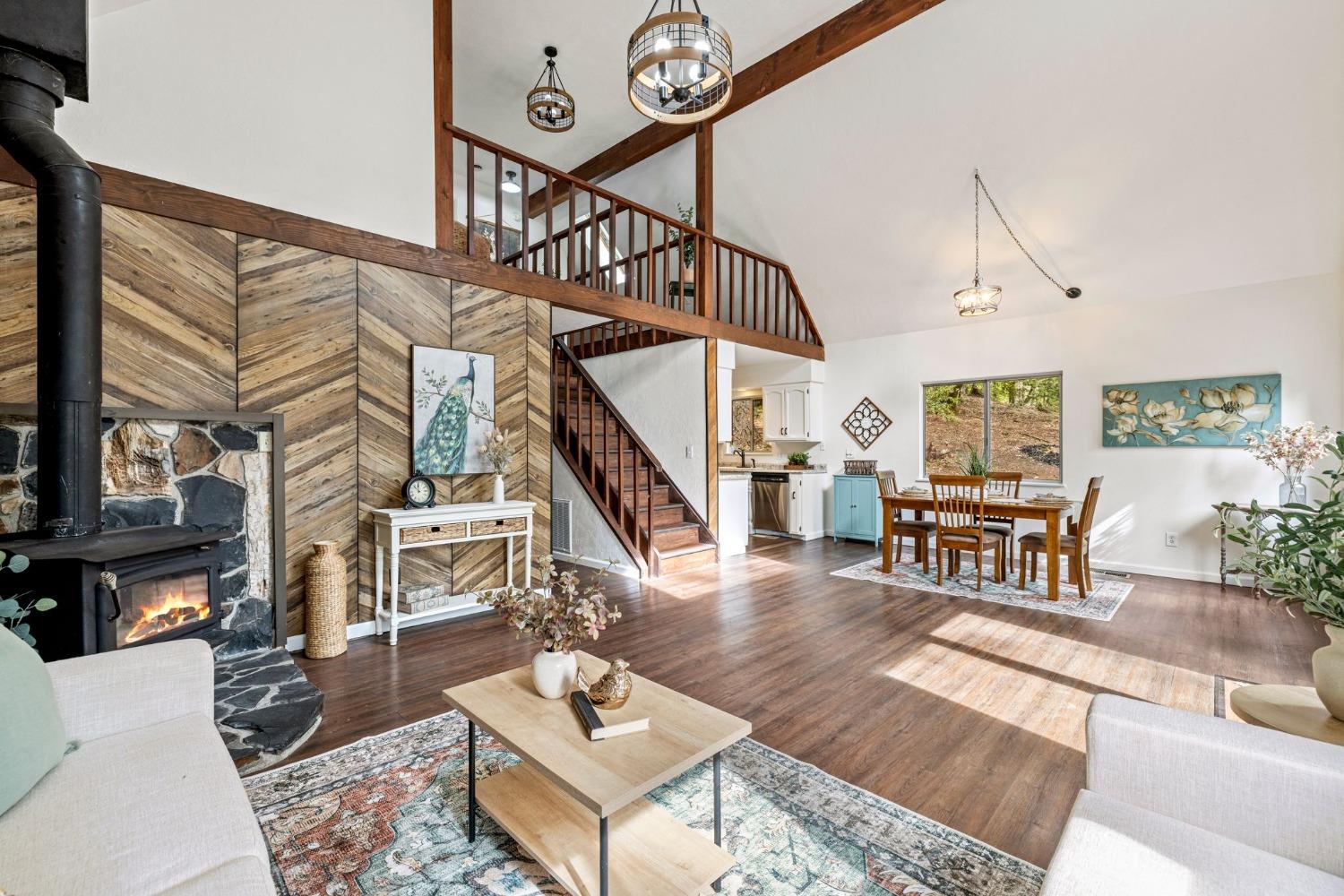 15994 Mountain View Drive