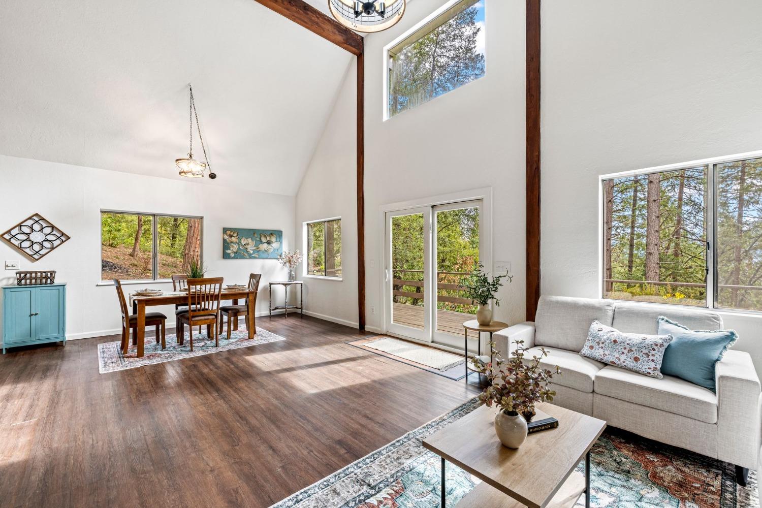 15994 Mountain View Drive