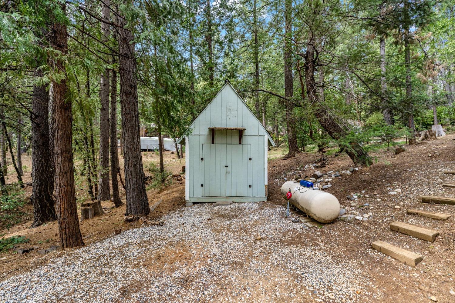15994 Mountain View Drive